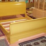 custom made an finished in Wheat (pain in the arse but it is beautiful!) sleigh bed