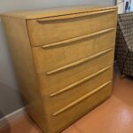 Platinum in excellent condition. 38 x 19 x 44 $1400 sold