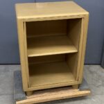 one adjustable shelf