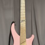 Dingwall Afterburner Z lightweight and easy to play.